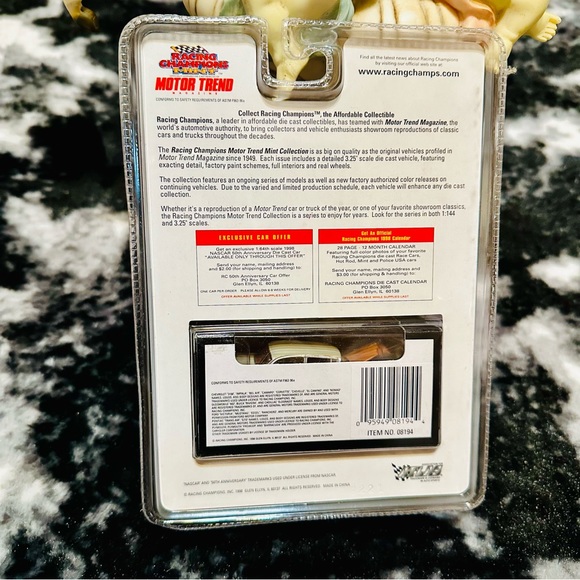 Racing Champions Mint Motor Trend Edition #140 1955 Chevy Bel Air Brown - Picture 6 of 7